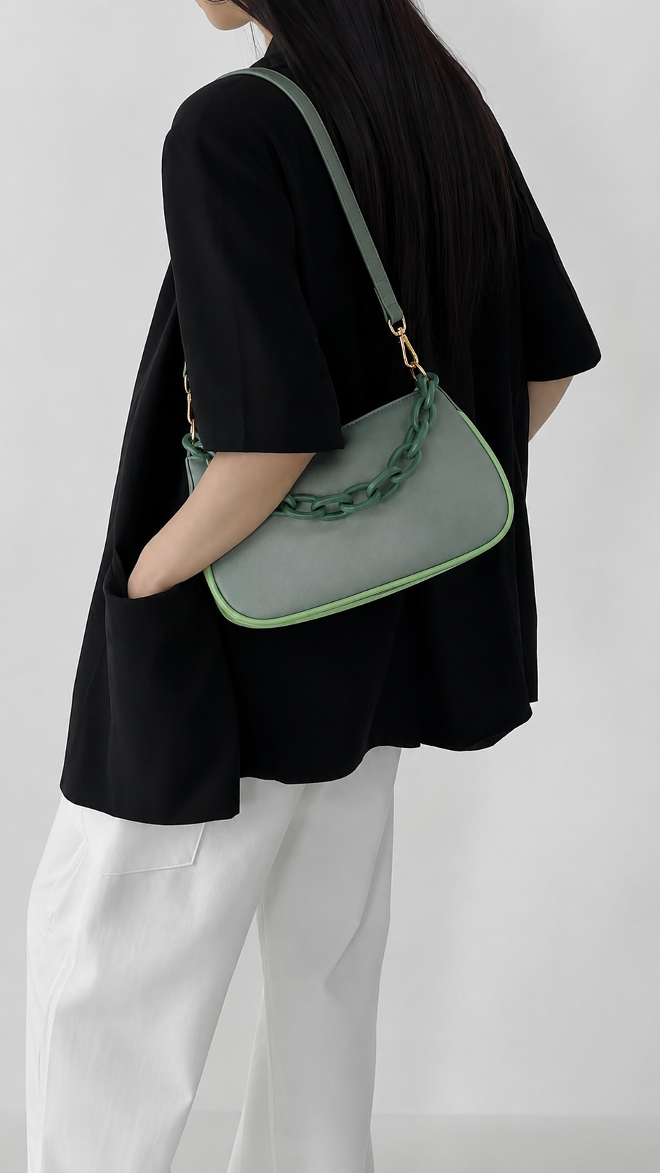 Vela Shoulder Bag